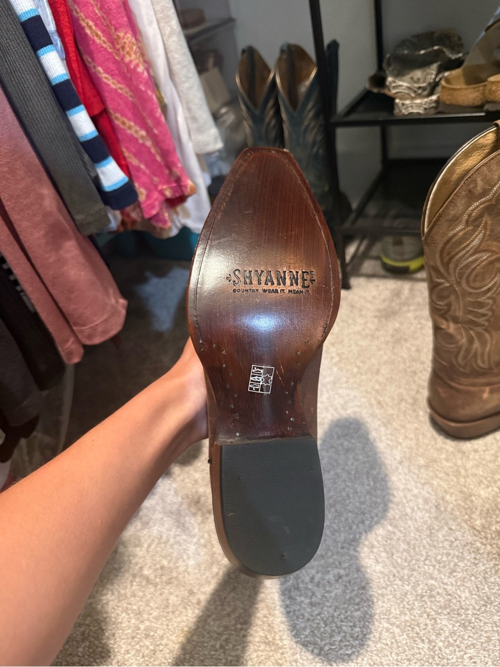 Women’s Shyanne Brown Leather Western Pull-On Cowboy Boots - Picture 4 of 8
